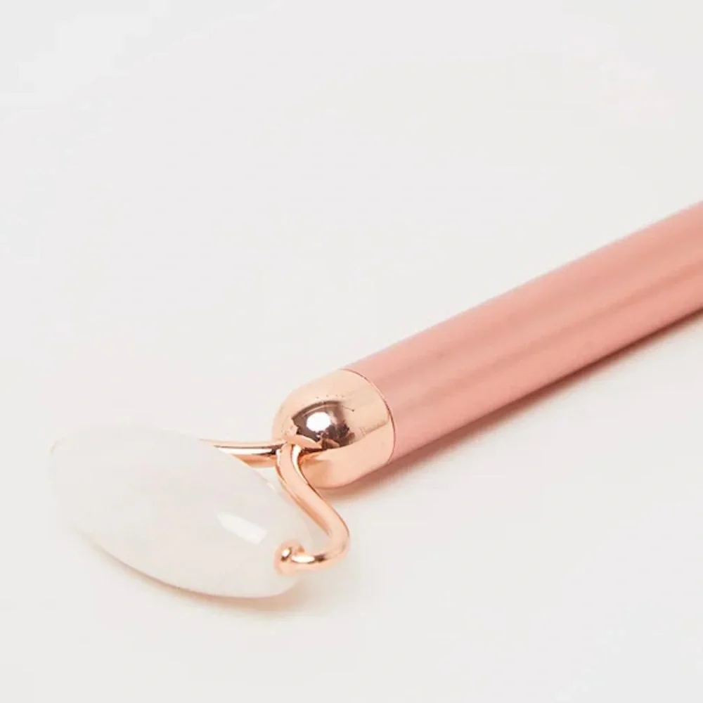 NIB Zoë Ayla Rose Quartz Vibrating Facial Roller - Picture 3 of 15